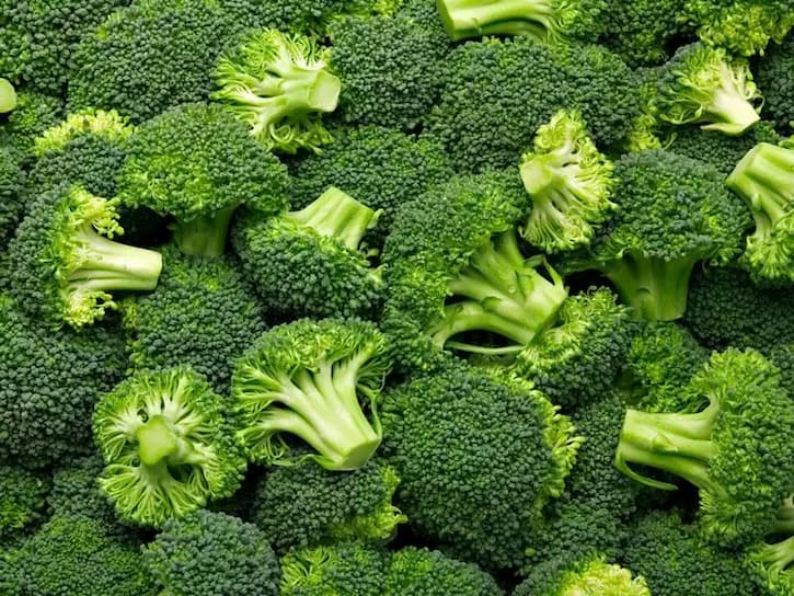 Brokoli Faydaları ve Besin Değerleri: Kansere Karşı Koruyucu, Göz Sağlığını Artırıcı ve Kalp Sağlığını Destekleyici Sebze